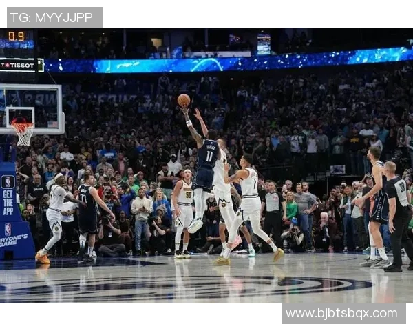 欧文在斋月绝杀时刻赛后分享信仰力量与胜利的感悟与坚持